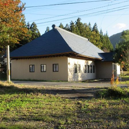 Inawashiro 民泊くま - 絵画と音楽の宿 מראה חיצוני תמונה